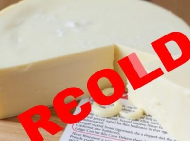 Globus Camembert-Käse mit Rückrufetikett