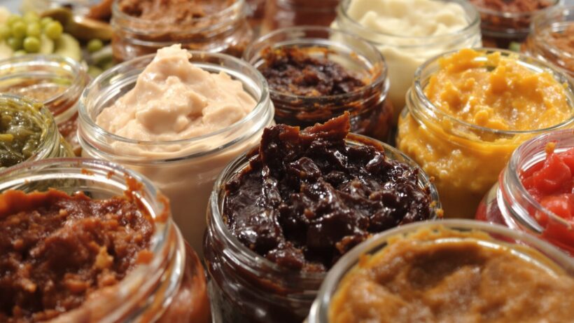 Gourmet Aufstriche in Gläsern