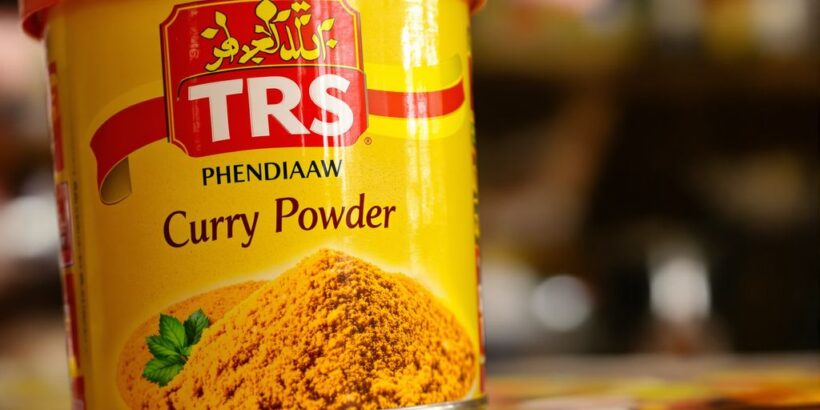 Currypulver-Verpackung von TRS mit gelbem Pulver
