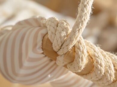 Babyschaukel mit Seilschlaufe