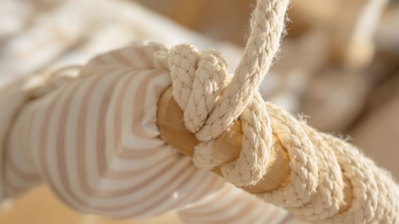 Babyschaukel mit Seilschlaufe